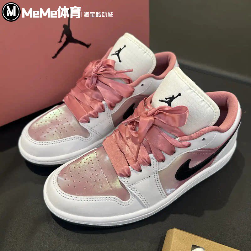 耐克女鞋2026秋新品AJ1撞色少女粉白丝绸鞋带百搭板鞋 IO0668-100