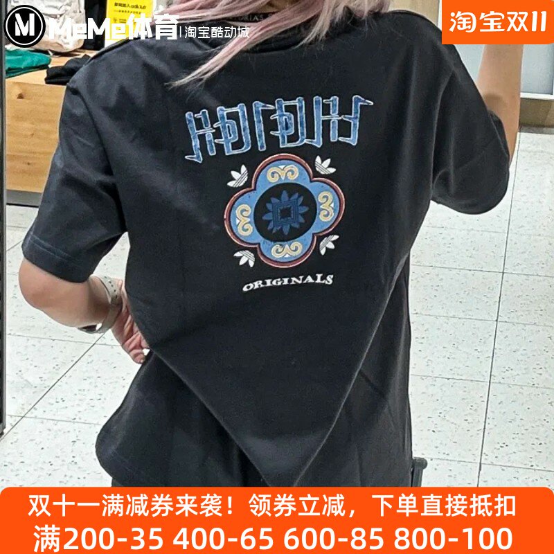 阿迪达斯三叶草男装2025夏款彝族文化图案印花休闲短袖T恤 KC1428