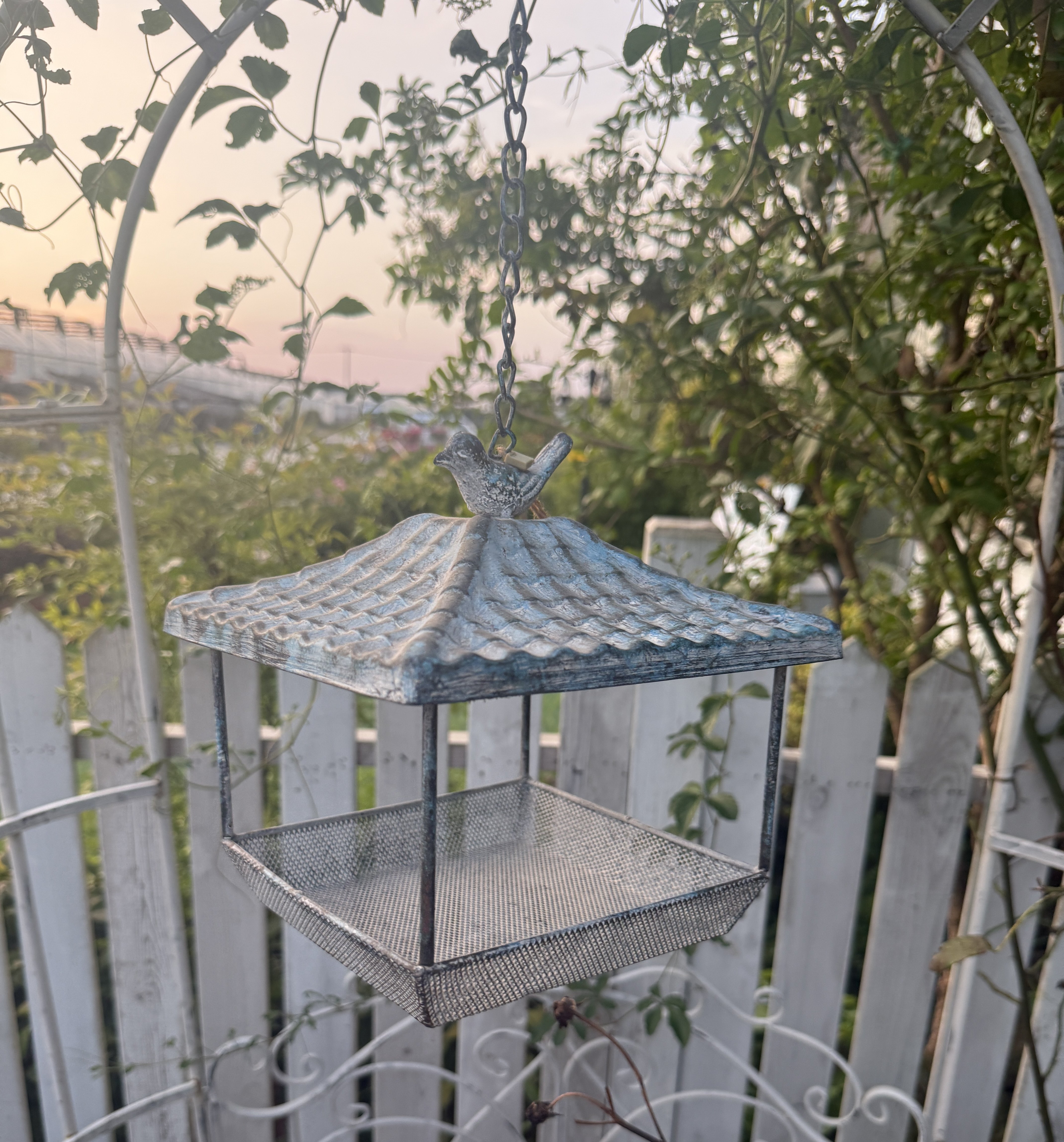 莫里斯花园 花园杂货吊挂瓦楞鸟食盆花盆托植物种植图片