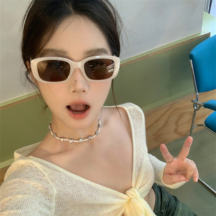 刘亦菲同款方形TR90墨镜白色偏光时髦遮脸凹造型太阳眼镜防紫外线