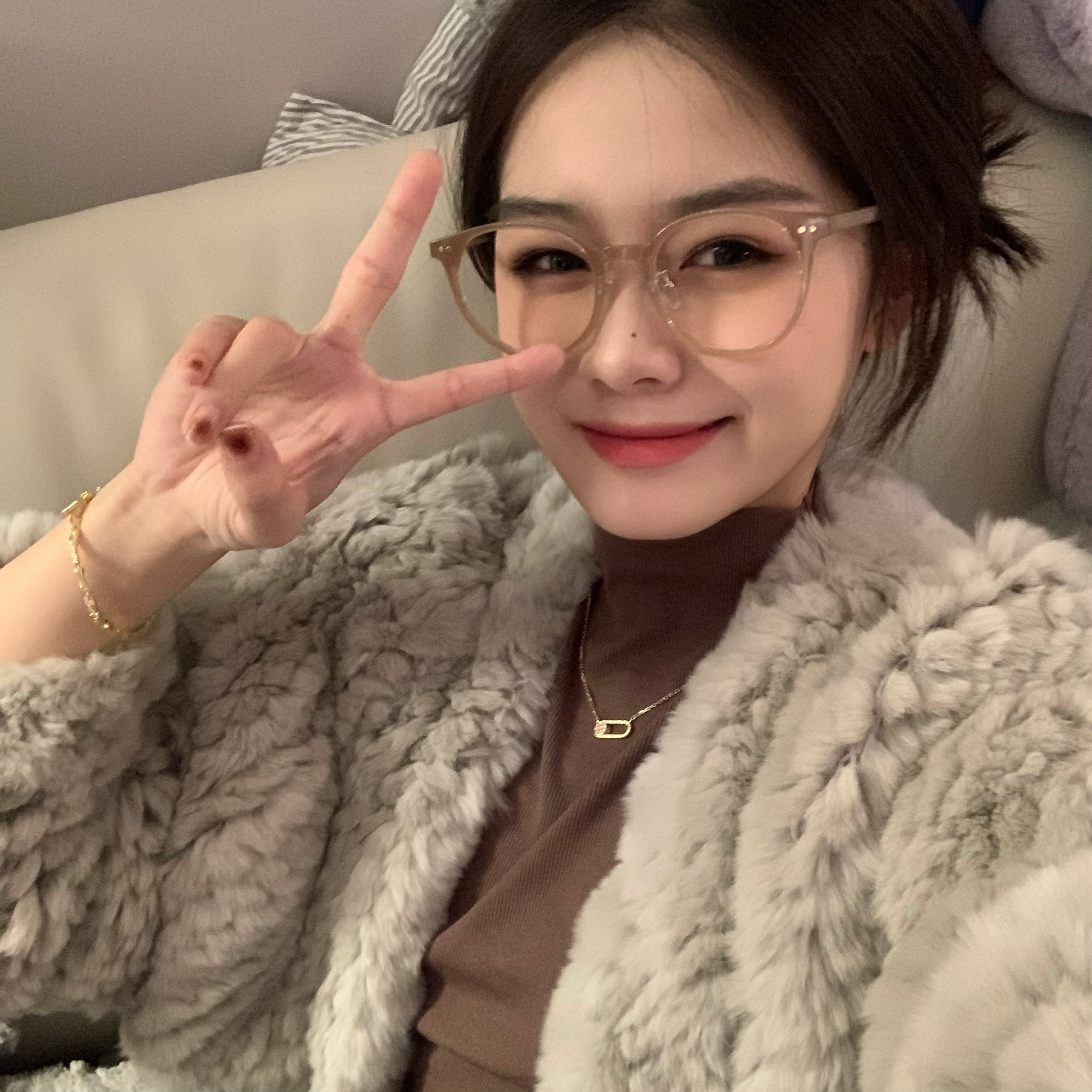 小红书透明茶色ins椭圆框眼镜女小清新素颜大脸显瘦近视可配度数