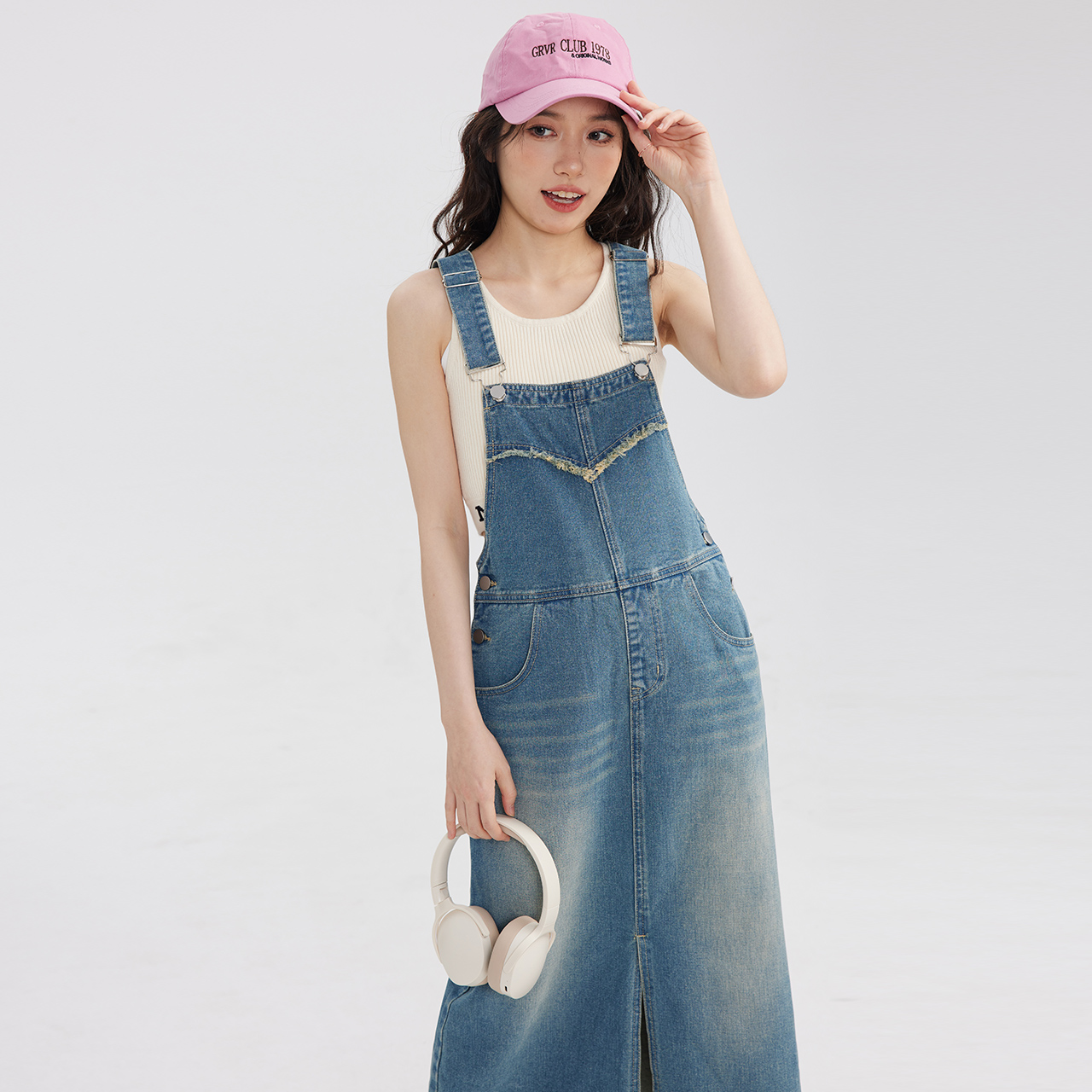 裙子宽松复古森系牛仔背带裙女夏2023新款小个子设计感小众连衣裙
