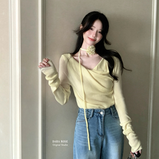 26年春款一DARA ROSE-法式荡领收腰显瘦小衫针织衫女(配花朵飘带)