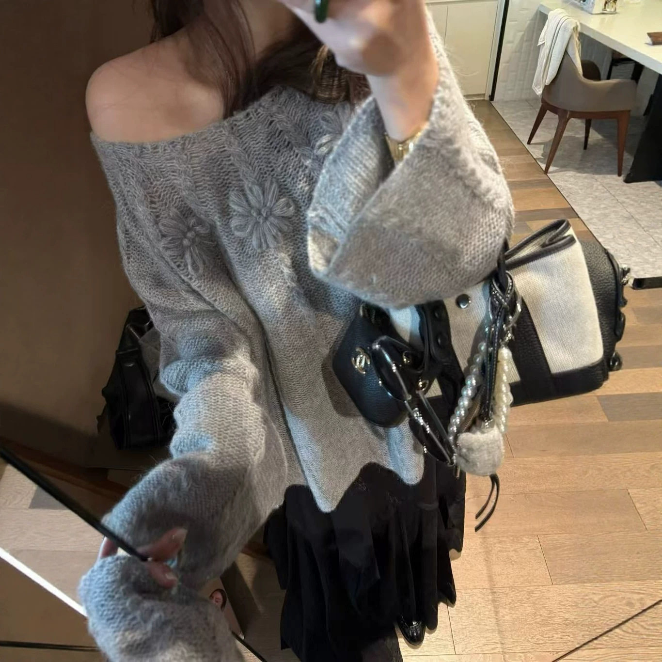 慵懒风露肩麻花针织毛衣女秋新