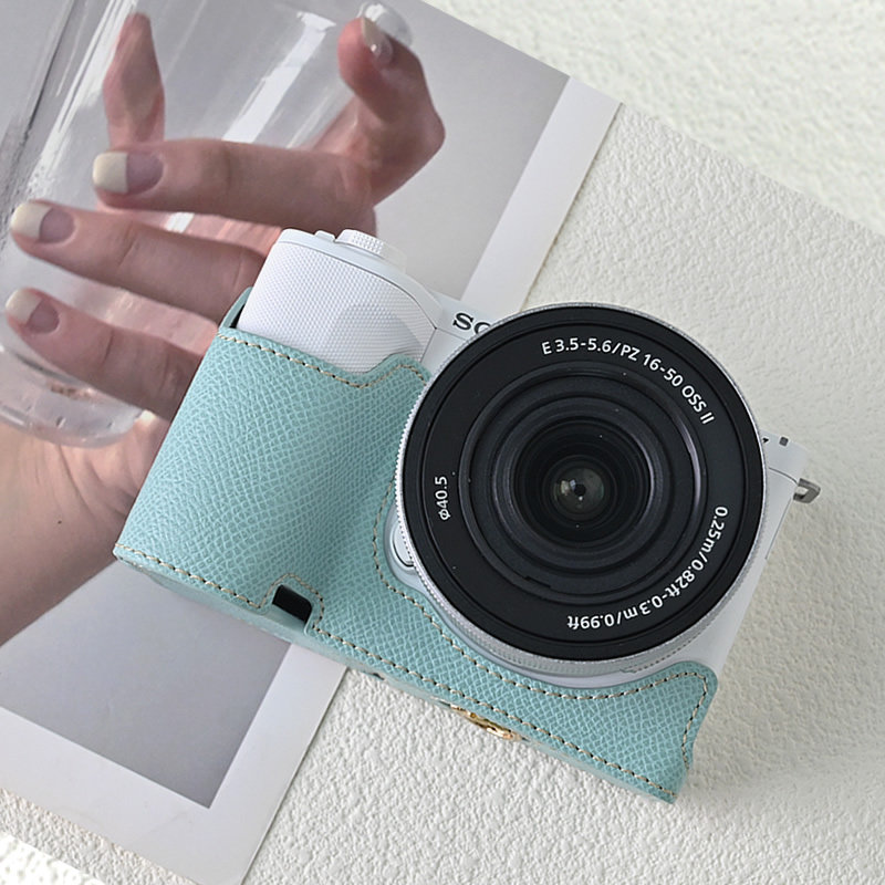 适用索尼ZVE10IIm2保护套相机包ZVE10底座A7C2配件皮套保护壳半套