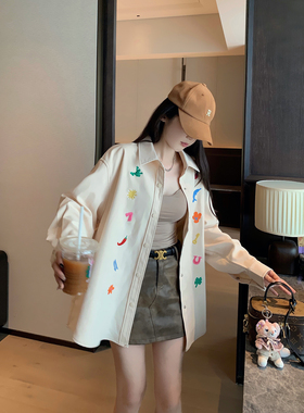 庄大泥 重工设计感米杏彩色刺绣图标衬衫女2026春新款衬衣开衫