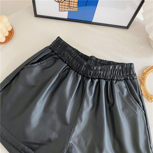 *Real shooting without price reduction ~ classic leather shorts autumn women's high waist versatile loose wide leg pants with boots and pants outside