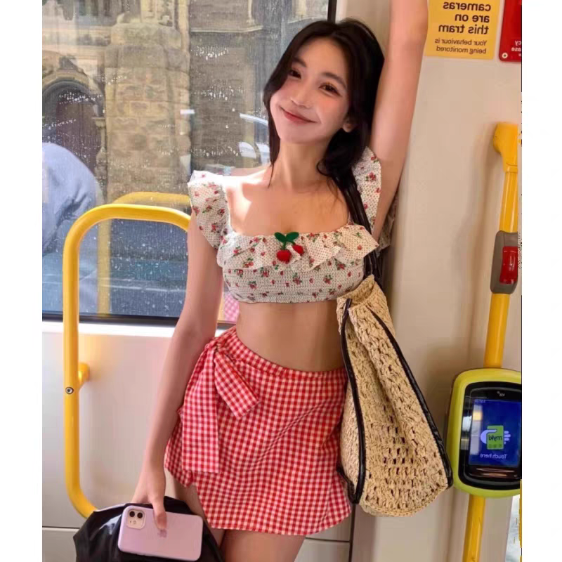 绝美泳衣女分体裙式度假比基尼