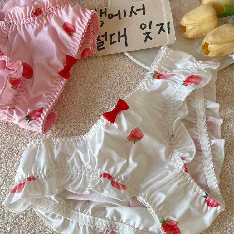 草莓印花牛奶丝少女内裤