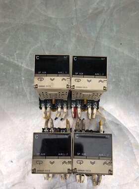 {议价}欧姆龙时间继电器E5CS-R1KJU-W 四个成色如