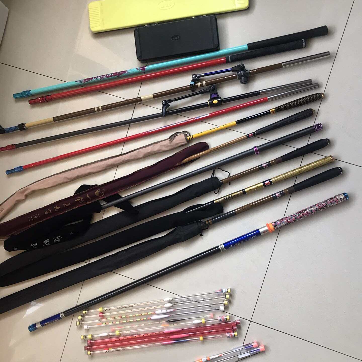 {议价}出一些闲置鱼竿 鱼杆 杆架 抄网杆 漂盒