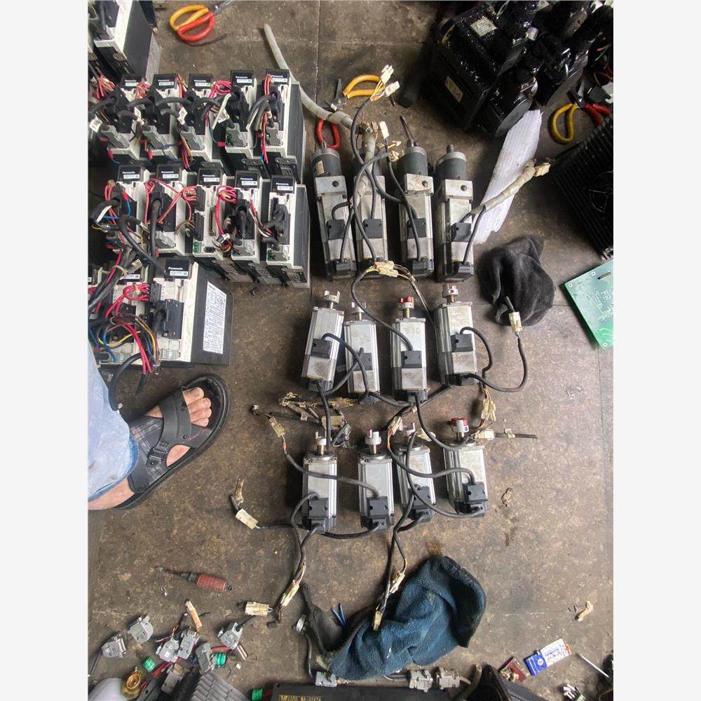 议价松下400w伺服电机MHM