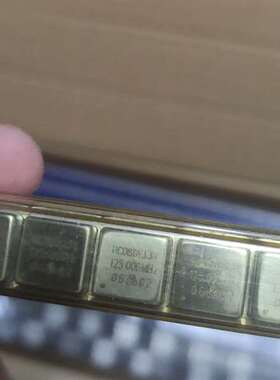 {议价}直插晶振 HC08DY3.3V 125.000MHZ 40个