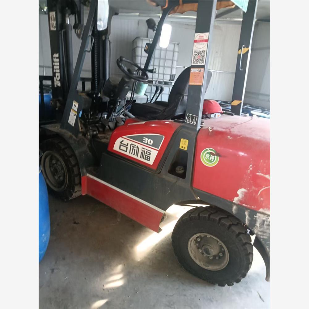 议价出国四，3吨丰田台励福叉车，使用463小时，买来少用，新车状