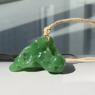 孤品新疆和田玉碧玉苹果绿太湖石吊坠男女款挂件项链玉坠籽料超值