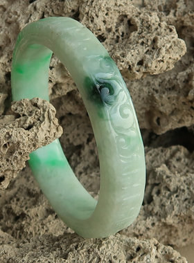 {一帘疏雨}57缅甸老坑细糯白底青阳绿翡翠手镯满雕花方条镯子超值