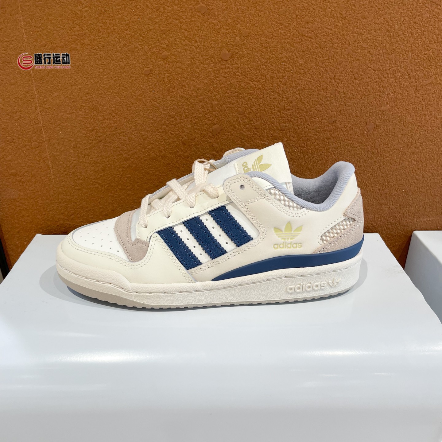 阿迪达斯三叶草男女鞋秋款FORUM LOW CL经典篮球风运动板鞋LA3798