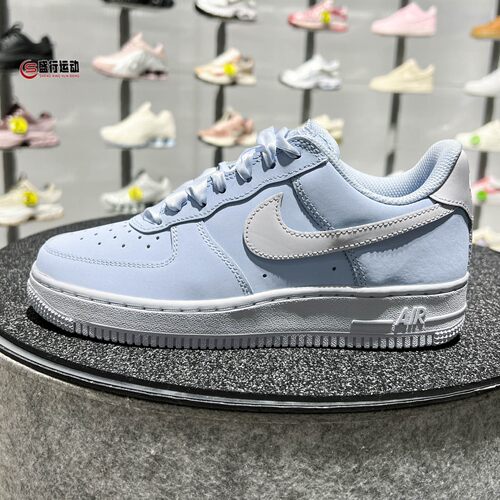 Nike耐克女鞋2026夏新款经典空军一号运动板鞋IR0871-100-400-600