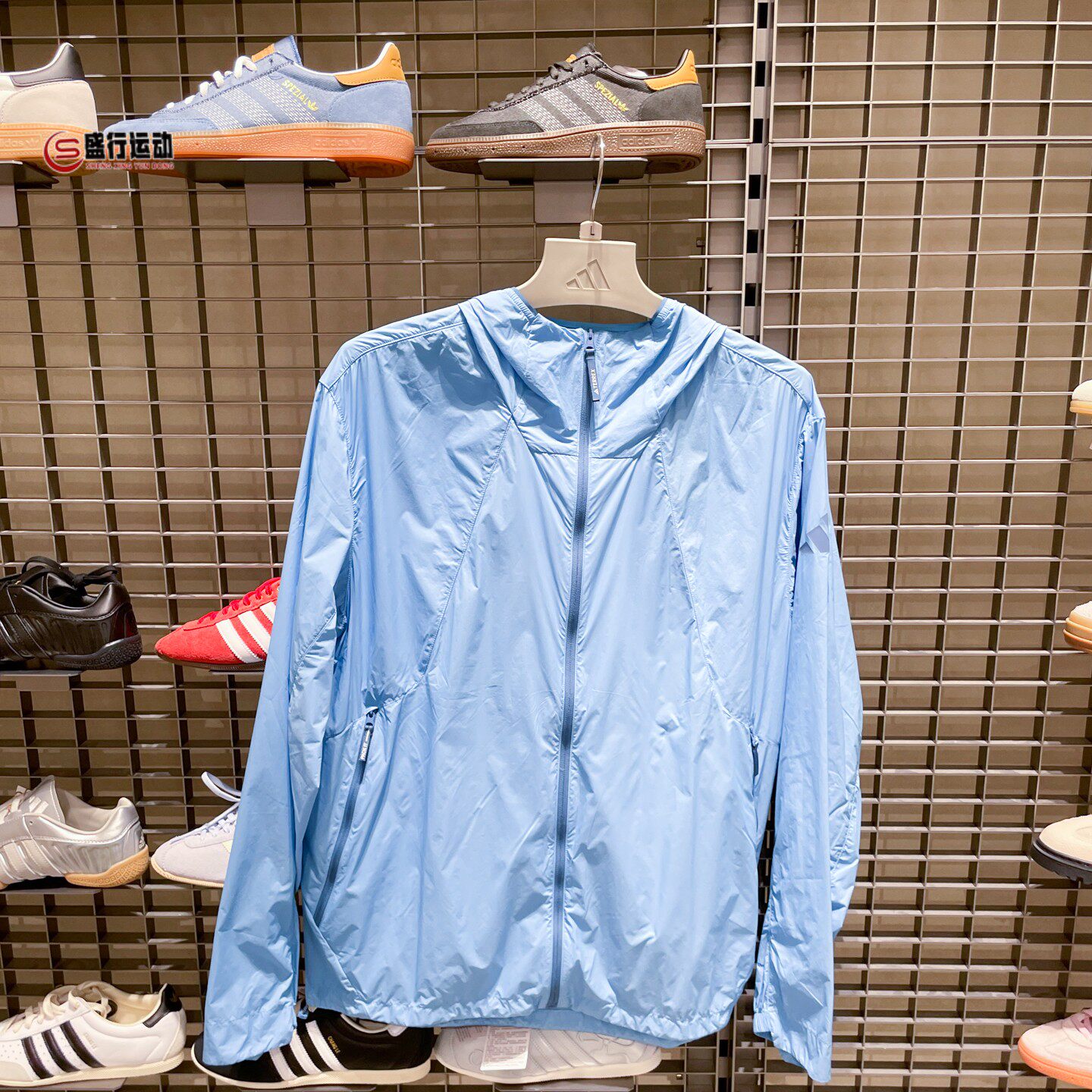 Adidas阿迪达斯男装2026秋季简约舒适防晒防风梭织夹克外套KS3527