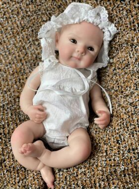 33厘米仿真婴儿娃娃Q弹硅胶宝宝实心洋娃娃安抚陪伴儿童玩具礼物