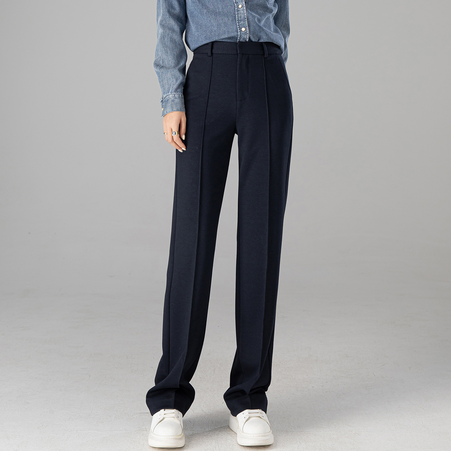 舒适后松紧腰中缝直筒裤