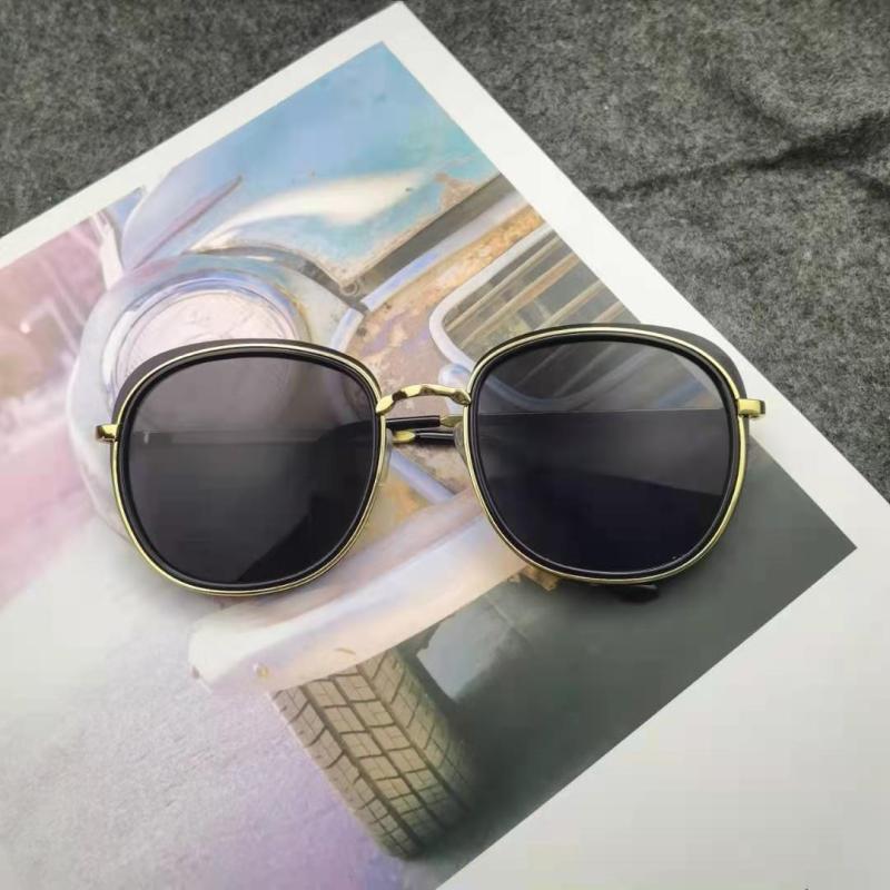 2021年新款女士时尚墨镜韩版潮防紫外线男士时尚彩膜太阳眼镜批发