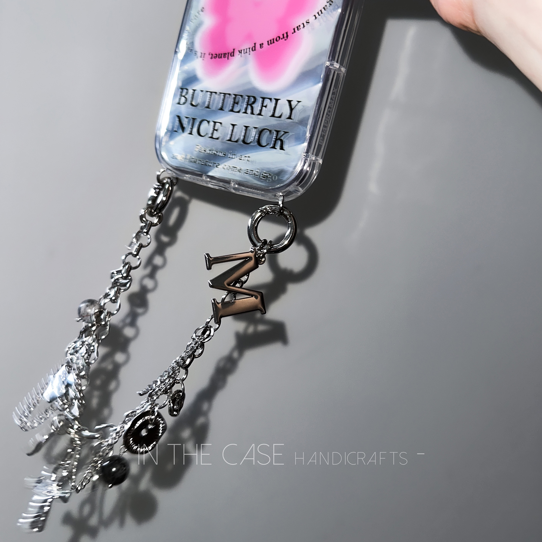 苹果iphone15十字架链条手机壳