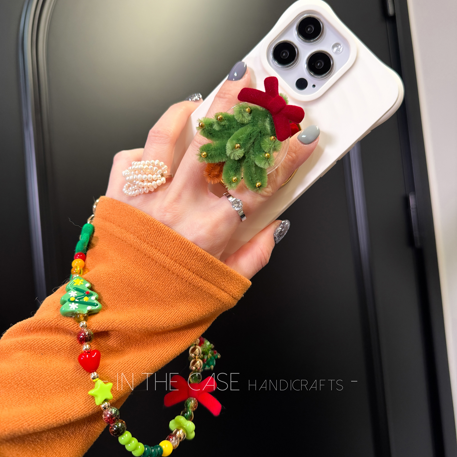圣诞氛围串珠手机链磁吸支架机壳