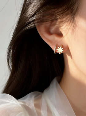 闪耀锆石八芒星无耳洞蚊香盘耳夹精致高级感小众设计轻奢无痛耳饰