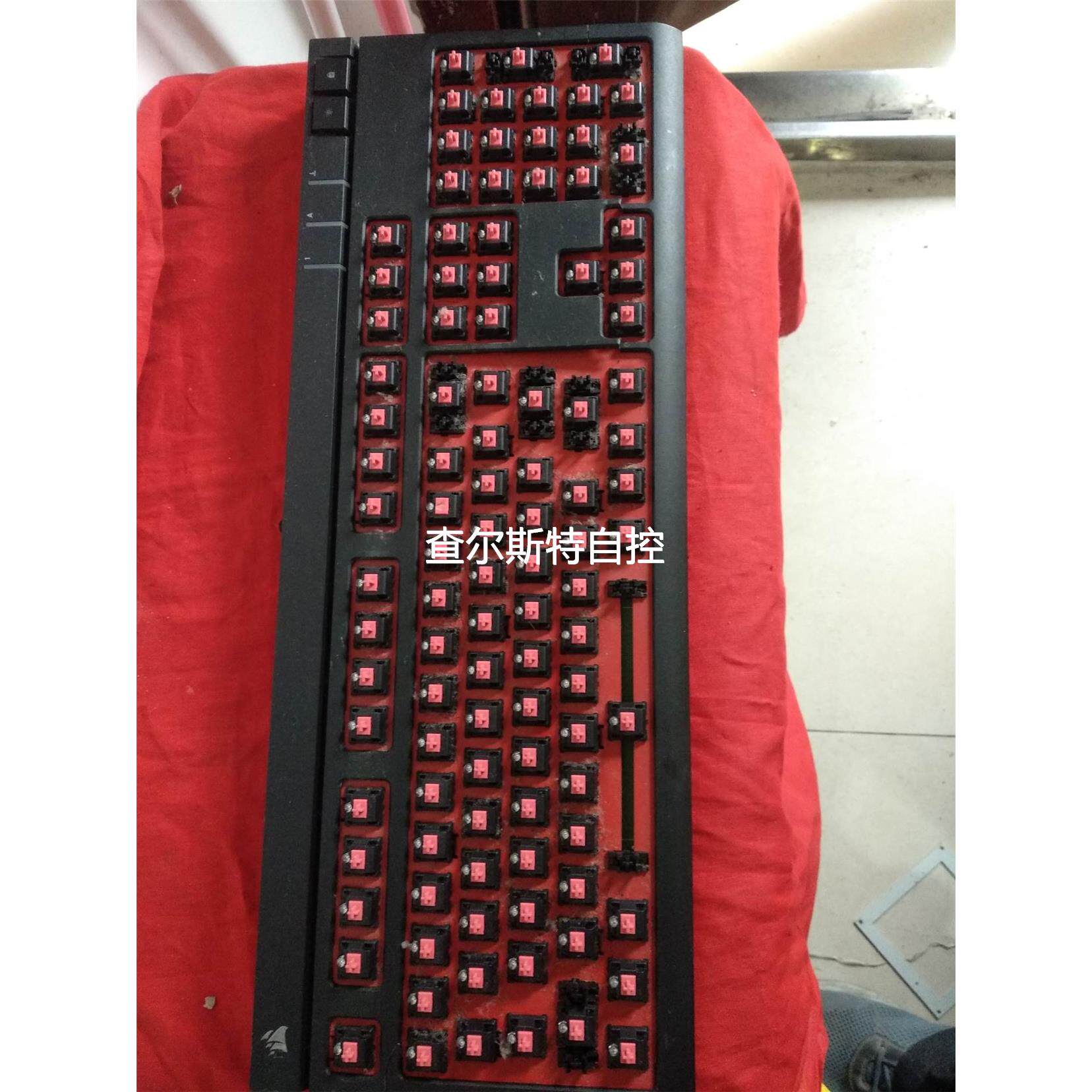 询价美商海盗船键盘rgp0019剪线,无键帽,成色如图,樱桃红轴议