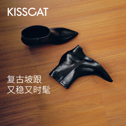 KISSCAT接吻猫[曼哈顿]高智通勤坡跟靴2026秋季新品皱纹羊皮短靴