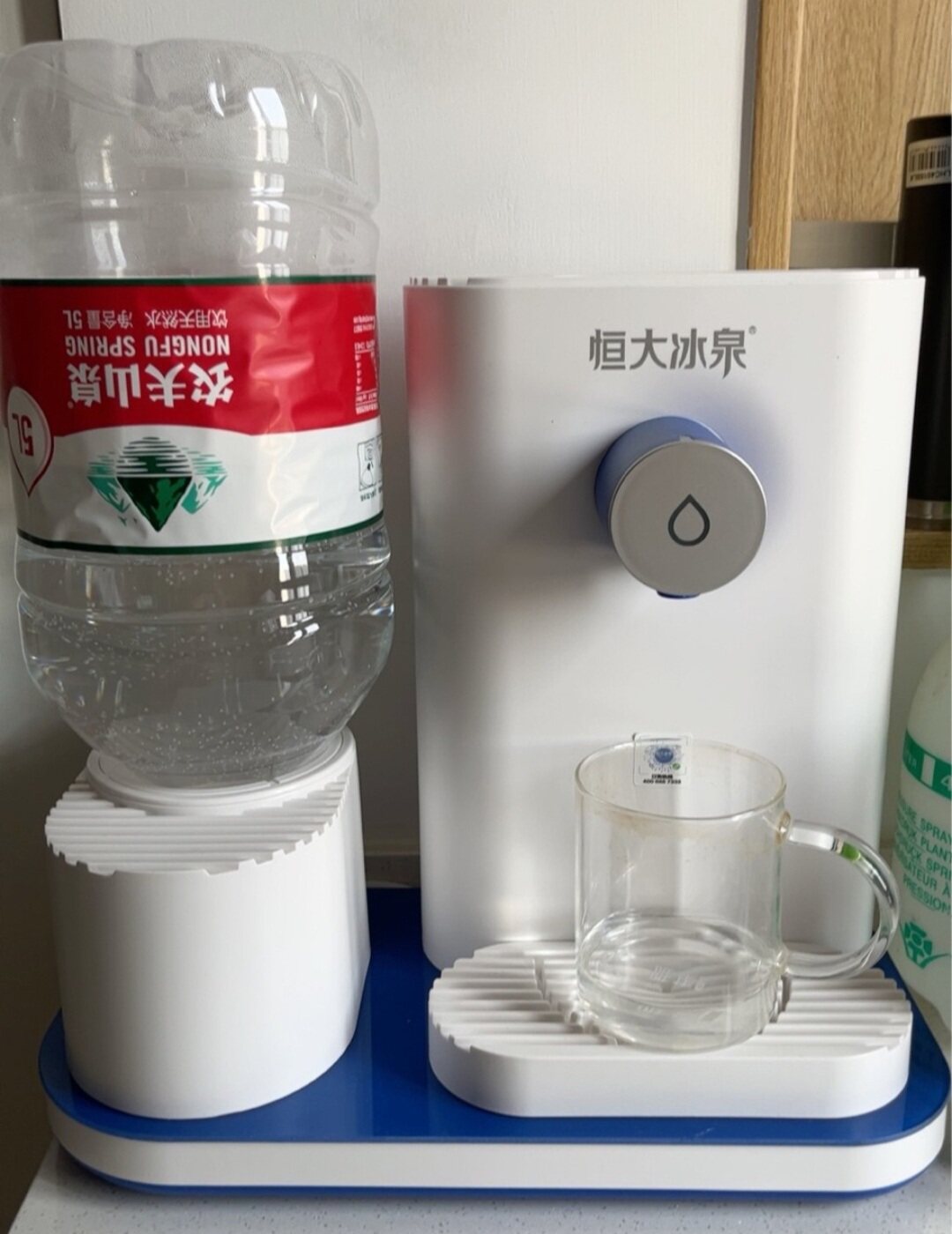 恒大饮水机即热式小型台桌面热水器智能全自动速热矿泉水瓶饮水机
