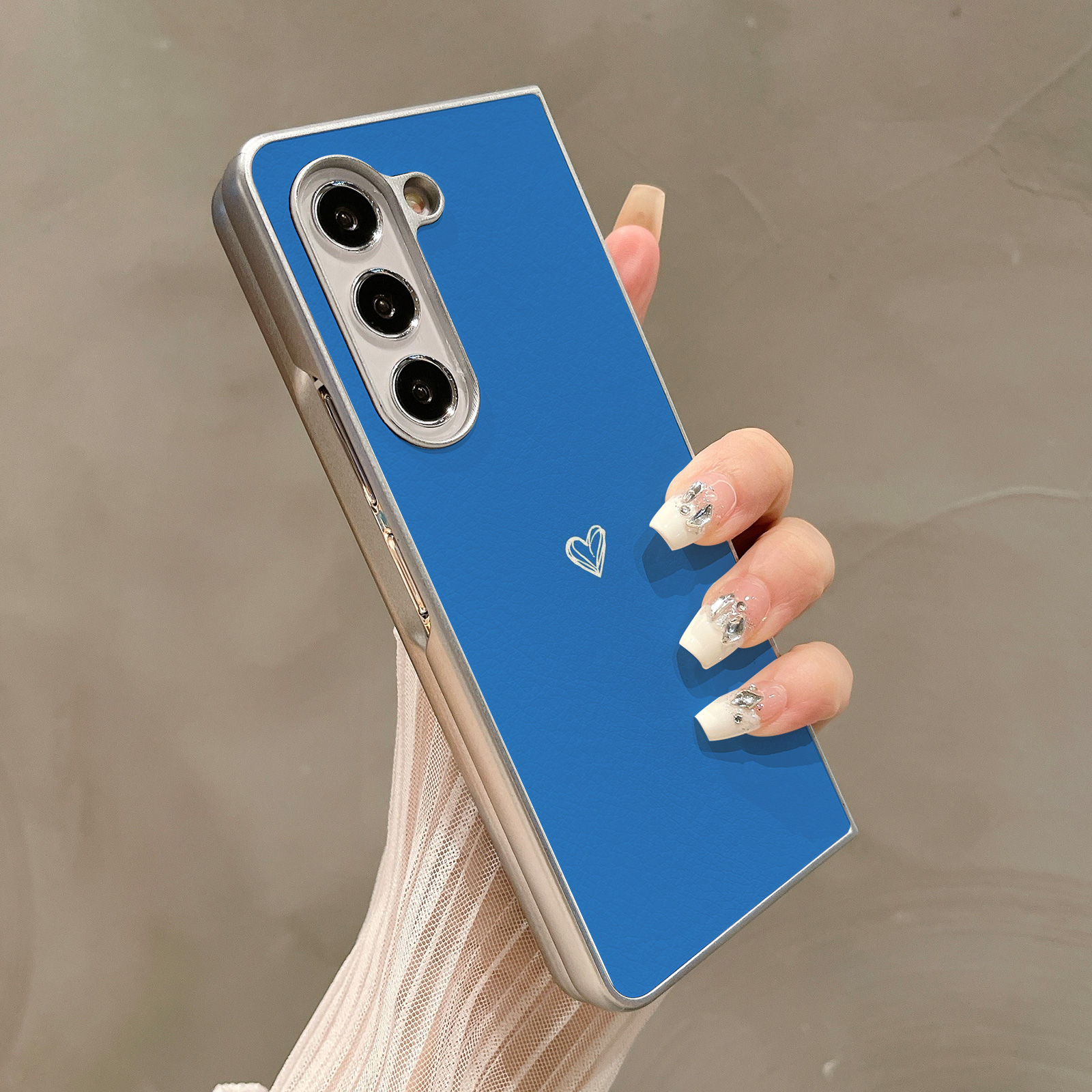 热瓜适用于三星GalaxyZFold7/6/5/4/3手机壳折叠保护套新款高档气质银色油边高级感全包防摔套蓝色底涂鸦爱心