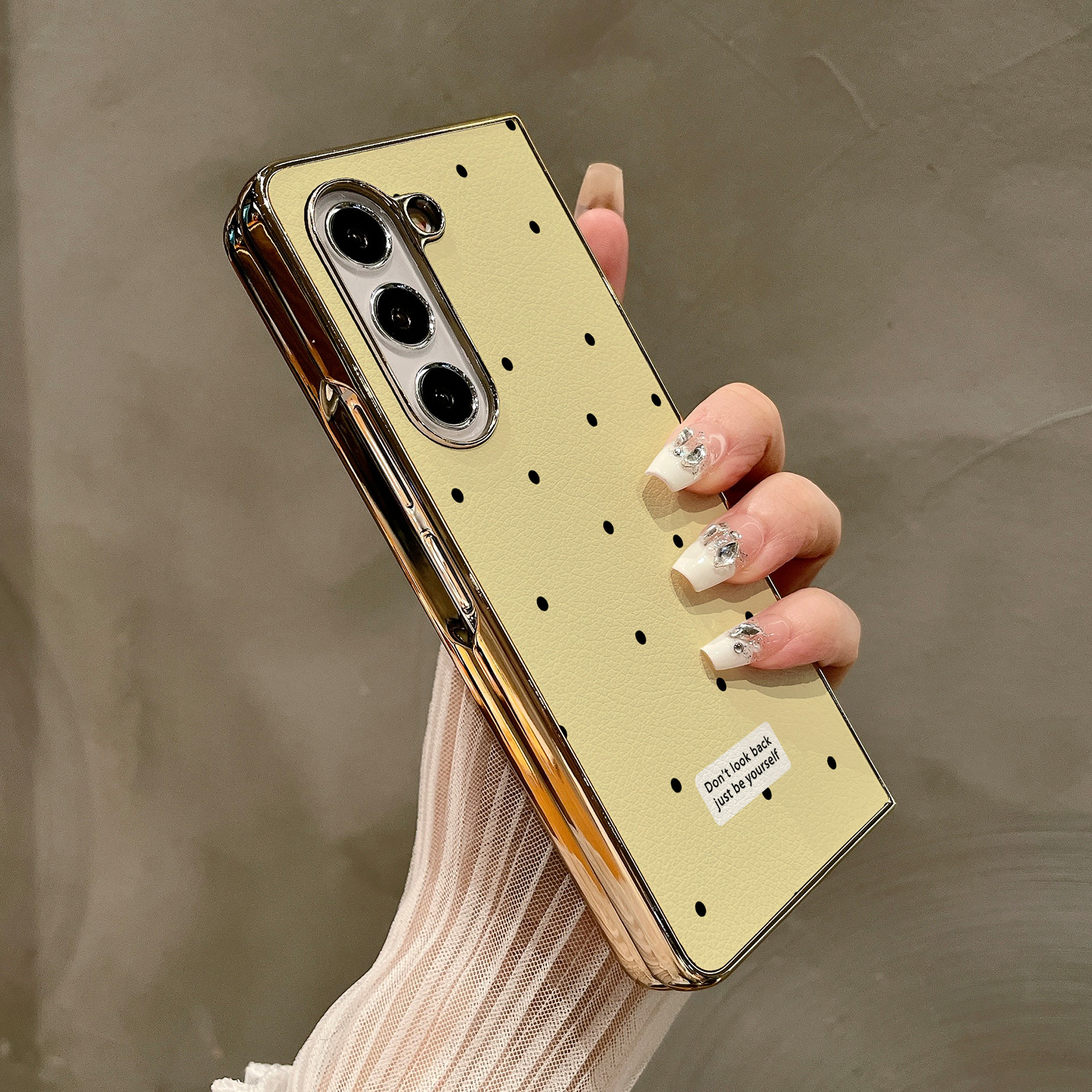 热瓜适用于三星GalaxyZFold7/6/5/4/3手机壳折叠保护套高档翻盖英文黄底黑色波电镀金边新款高级感全包防摔套