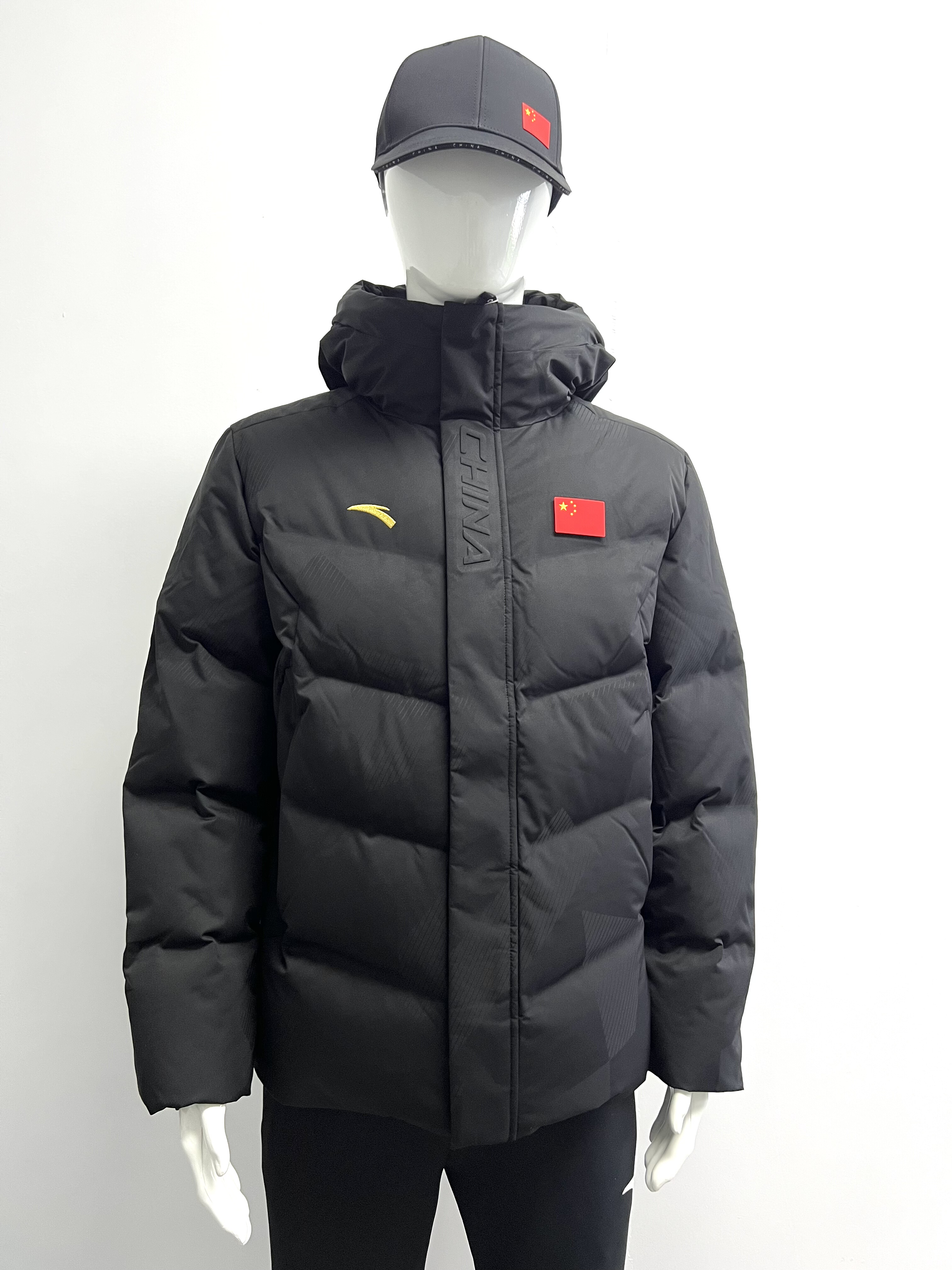 ANTA安踏赞助新款羽绒服中国代表团基础黑保暖运动短羽绒服防寒