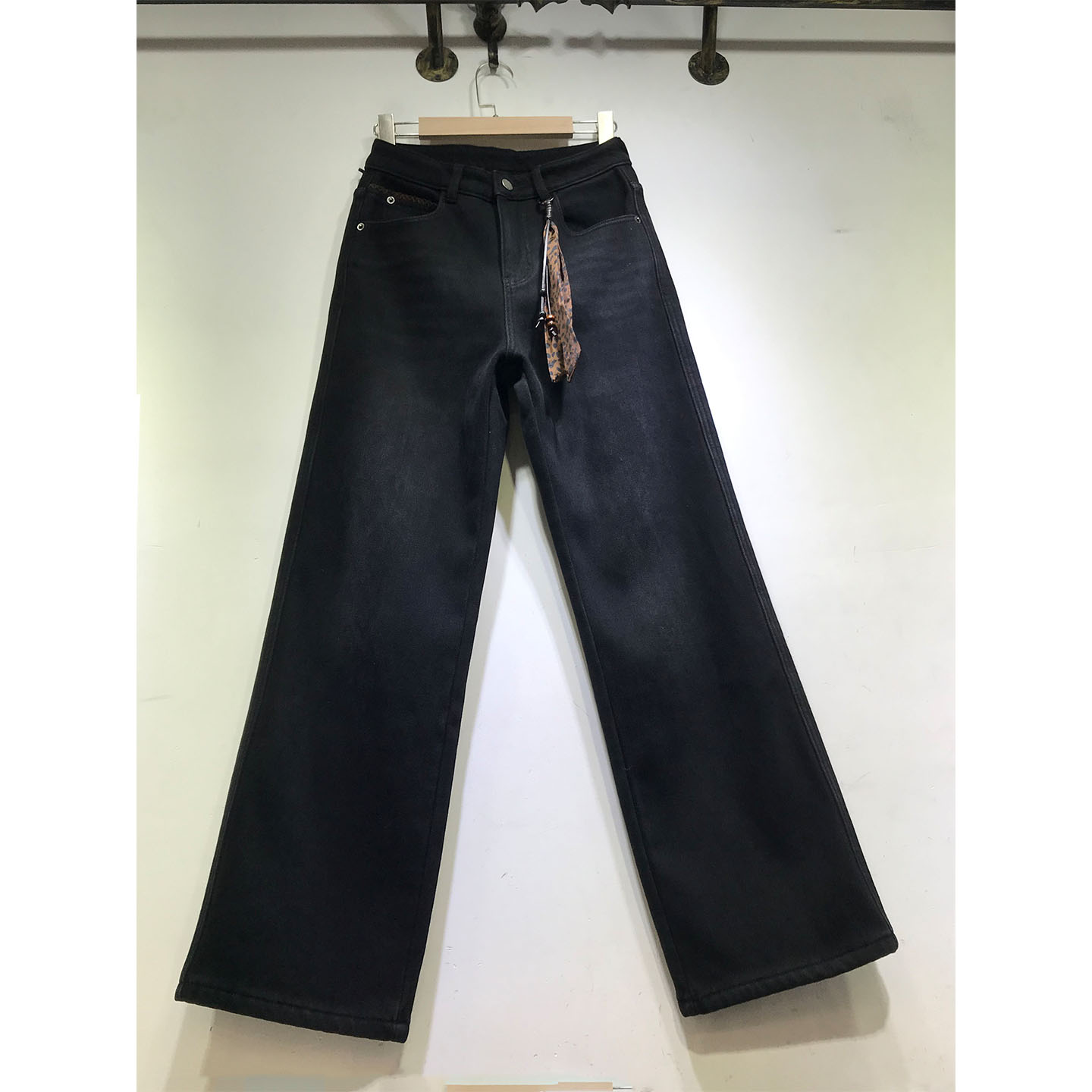 复合绒加厚直筒裤女刺绣牛仔长裤