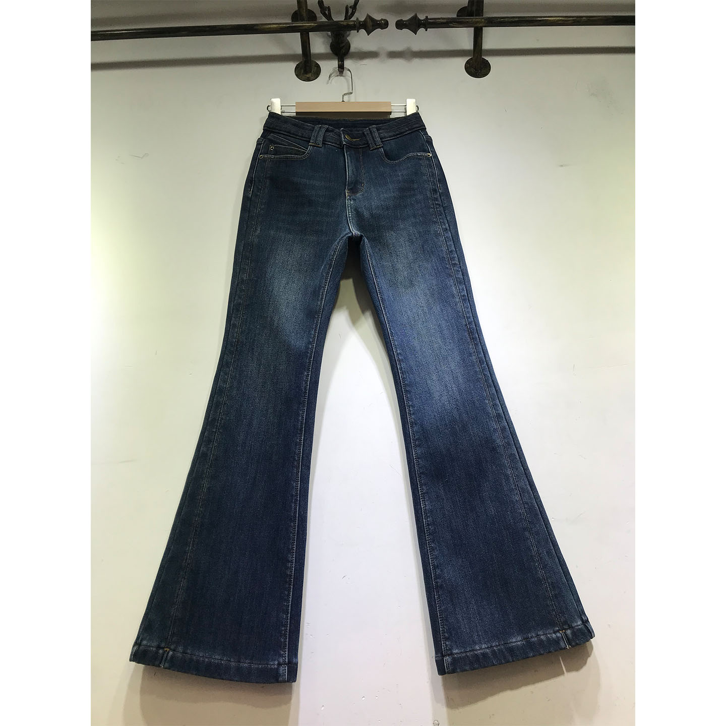 E野视角加厚复合绒微喇叭裤女2025年冬季弹力牛仔裤开叉长裤8609