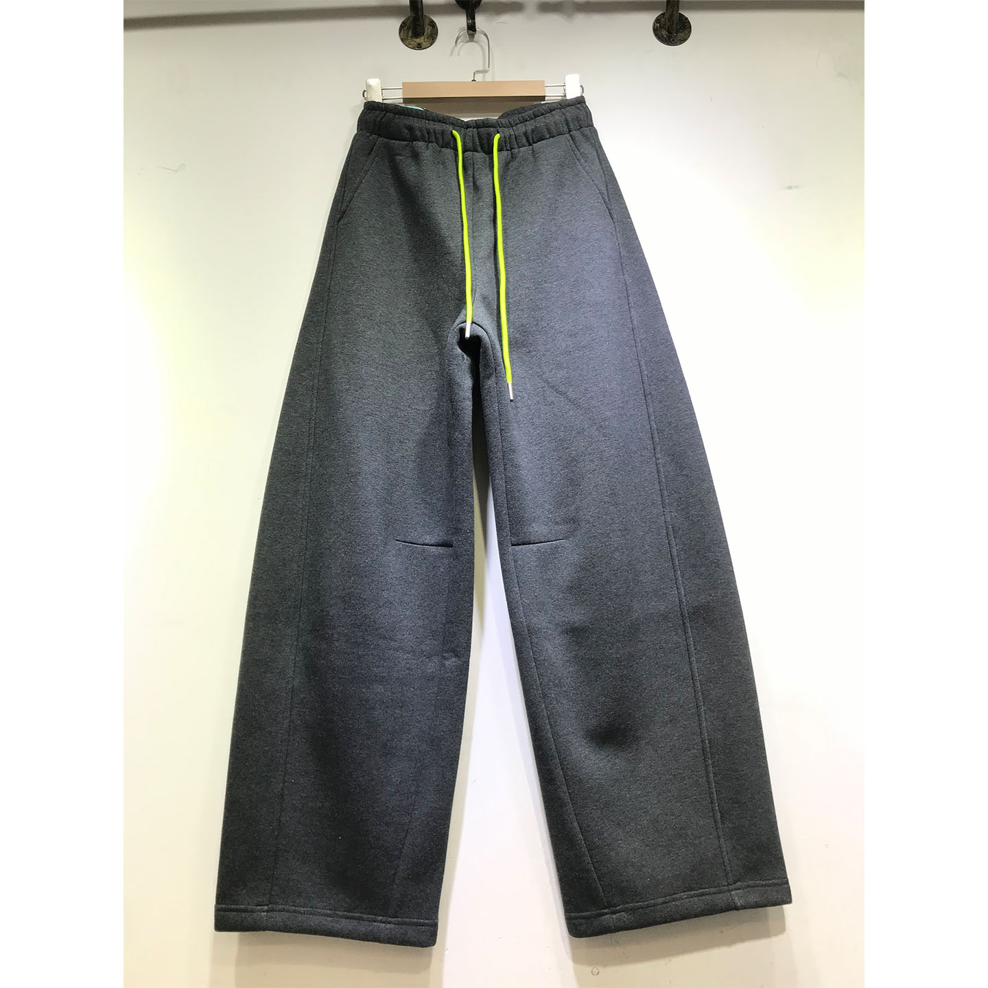 加厚复合绒卫裤女抽绳弯刀裤长裤