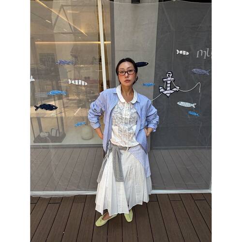 韩国小众品牌MUSED弧形下摆条纹衬衫