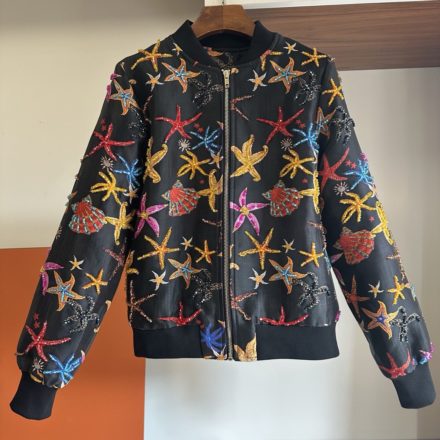 秋冬新款螺纹领贝壳钉珠棒球服女