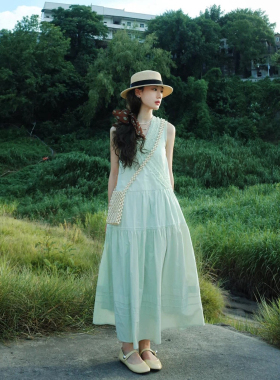 甜美绿色木耳边V领无袖连衣裙女夏季度假风宽松显瘦减龄背心长裙