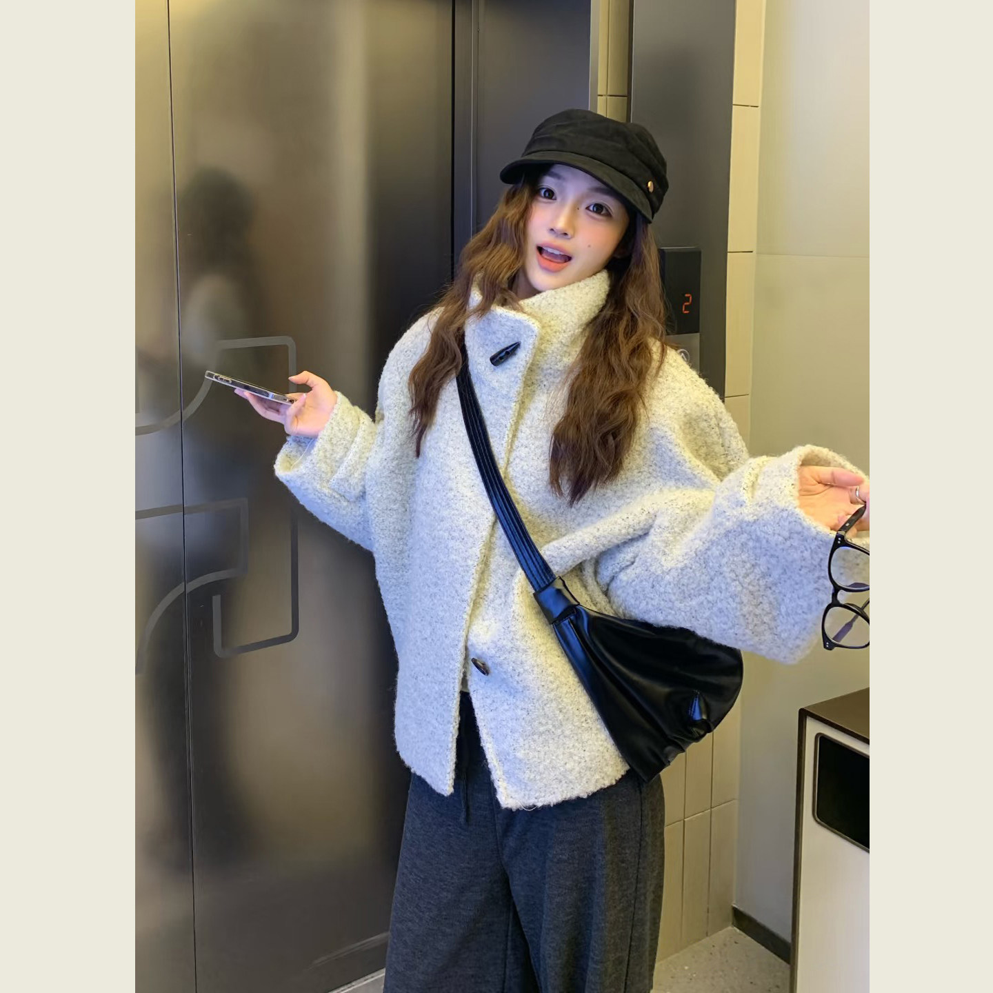 慵懒白色立领短款毛呢外套