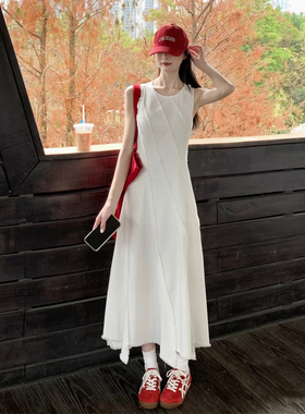 法式温柔风白色无袖背心连衣裙女夏季新款度假风收腰显瘦气质长裙
