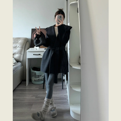 韩系深灰色连帽大翻领呢子大衣