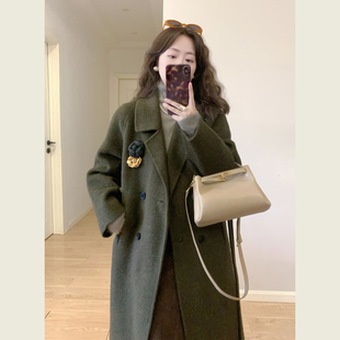 苔藓绿色双排扣毛呢外套女秋冬季简约通勤风中长款系带呢子大衣