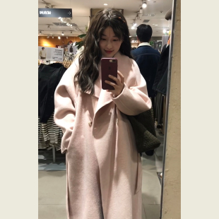 温柔风粉色翻领廓形呢子外套女秋冬季慵懒松弛感长款减龄毛呢大衣