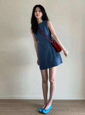高级感蓝色背心连衣裙女夏季新款简约风小个子无袖设计感显瘦短裙