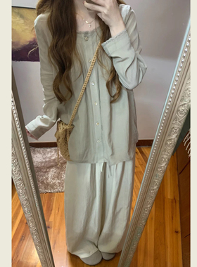 慵懒松弛感灰豆绿色休闲套装女夏季蕾丝花边衬衫高腰阔腿裤两件套