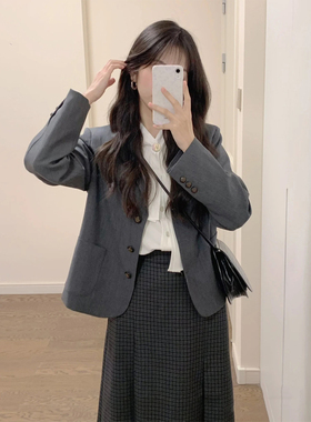 高级感灰色小西装外套女小个子春秋季新款韩版宽松休闲气质西服