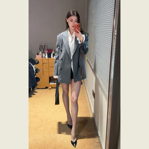 灰色双排扣通勤百搭职场西服